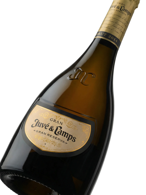 Primer plano de la etiqueta del cava Gran Juvé & Camps Brut Gran Reserva, D.O. Cava.