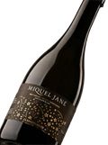 Primer plano de la botella de vino espumoso Miquel Jané Classic Penedès Sauvignon.