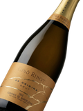 Primer plano de la etiqueta del cava ecológico Giró Ribot Ab Origine Brut, D.O. Cava.