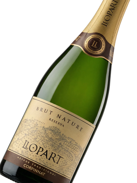 Primer plano de la etiqueta del vino espumoso Llopart Reserva Brut Nature, Corpinnat.