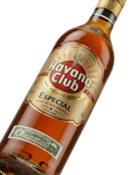 Primer plano de la botella de Ron Havana Club Añejo Especial.