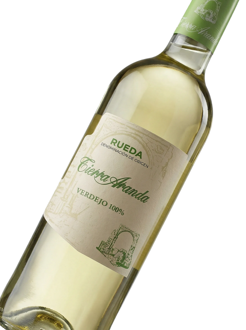 Primer plano de la botella de vino blanco Tierra Aranda Verdejo.