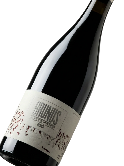 Primer plano de la etiqueta del vino tinto Brunus, D.O. Montsant.