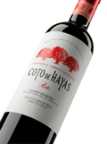 Primer plano de la etiqueta del vino tinto Coto de Hayas Roble, D.O. Campo de Borja.