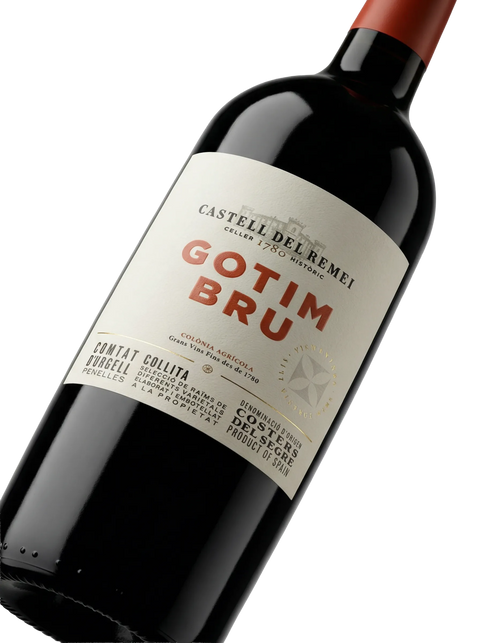 Primer plano de la etiqueta del vino tinto Gotim Bru de Castell del Remei en formato Magnum (1,5 L), D.O. Costers del Segre.