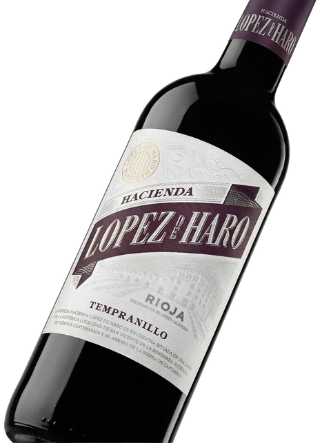 Primer plano de la etiqueta del vino tinto Hacienda López de Haro Tempranillo, D.O.Ca. Rioja.