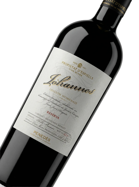 Primer plano de la etiqueta del vino tinto Iohannes de Juvé & Camps, D.O. Penedès.