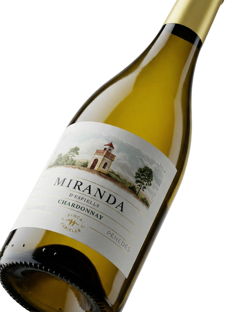 Primer plano de la etiqueta del vino blanco Miranda d'Espiells de Juvé & Camps, elaborado con Chardonnay, D.O. Penedès.