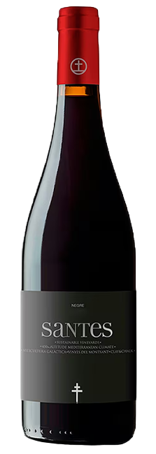 Vino Tinto Santes Crianza en Roble D.O. Montsant con notas de Frutos Rojos y Hierbas Mediterráneas