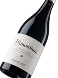 rimer plano de la botella de vino tinto Marta Maté Primordium