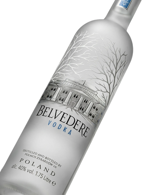 Primer plano del formato magnum (1,75L) de la botella esmerilada de Vodka Belvedere.