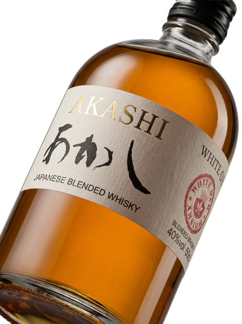 Detalle etiqueta Blended Japanese Whisky Akashi White Oak Eigashima Shuzo Japón