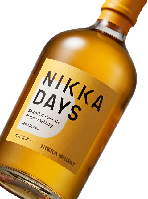 Detalle etiqueta Blended Japanese Whisky Nikka Days Smooth and Delicate Nikka Whisky Japón