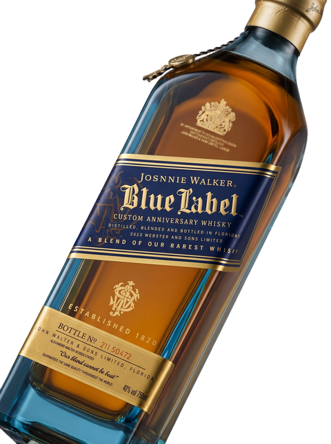 Detalle etiqueta Blended Scotch Whisky Johnnie Walker Blue Label Our Blend Cannot Be Beat Established 1820